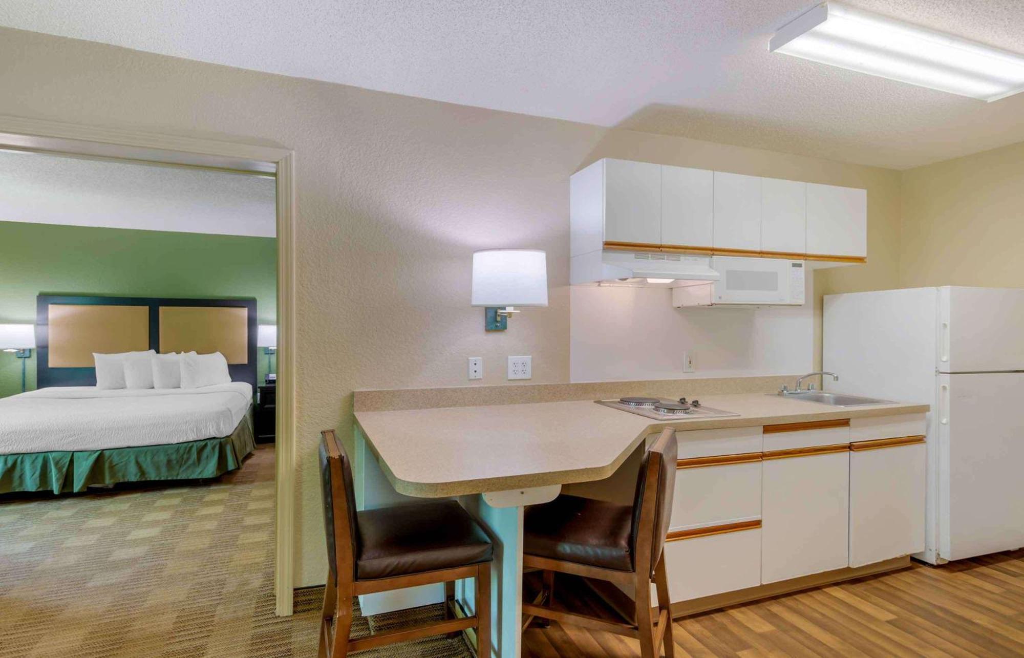 Extended Stay America Suites - Atlanta - Marietta - Powers Ferry Rd Sandy Springs Eksteriør billede